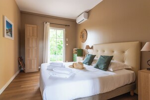 Chambre Double Côté Parc | Décoration personnalisée, ameublement personnalisé, rideaux occultants