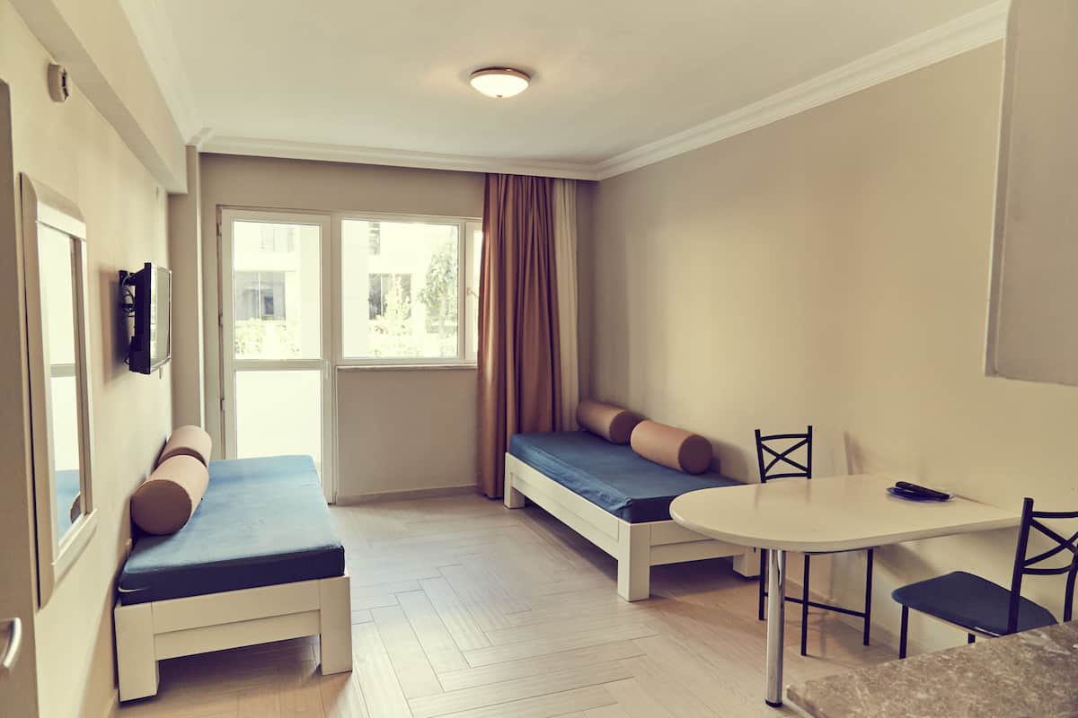 Apartment, Multiple Beds, Non Smoking | Egyptian cotton sheets, premium bedding, memory foam beds, desk
