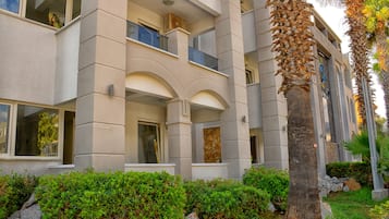Bagian depan properti