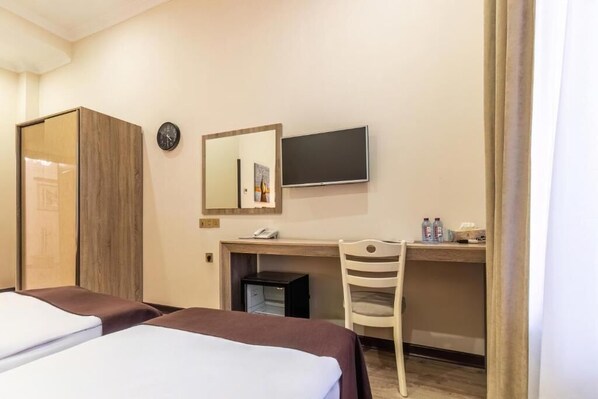 Standard Twin Room | Premium bedding, minibar, in-room safe, individually decorated