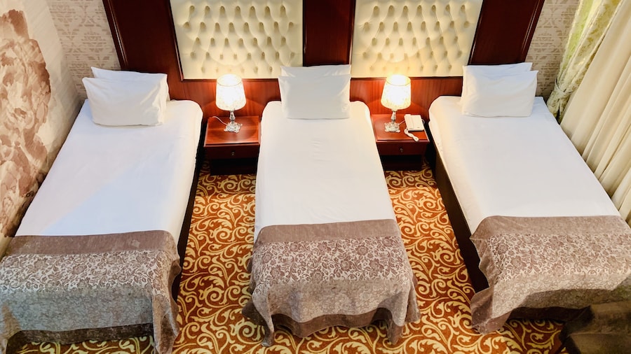 Clover Hotel Baku