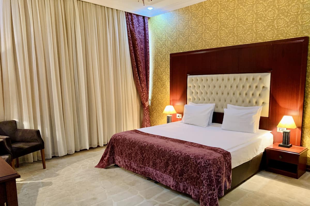 Ropa de cama de alta calidad y minibar