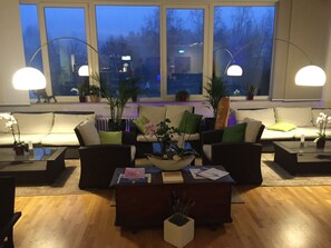 Lobby sitting area - Hotel am Rossberg (Altenahr)