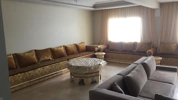 Familienapartment, 3 Schlafzimmer | Wohnzimmer