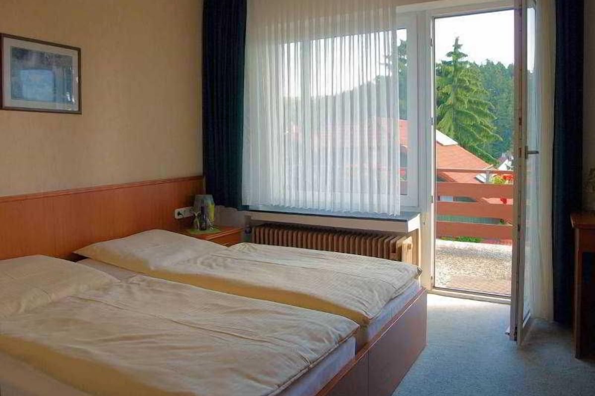 Desk, cribs (surcharge), rollaway beds (surcharge), WiFi (free)
