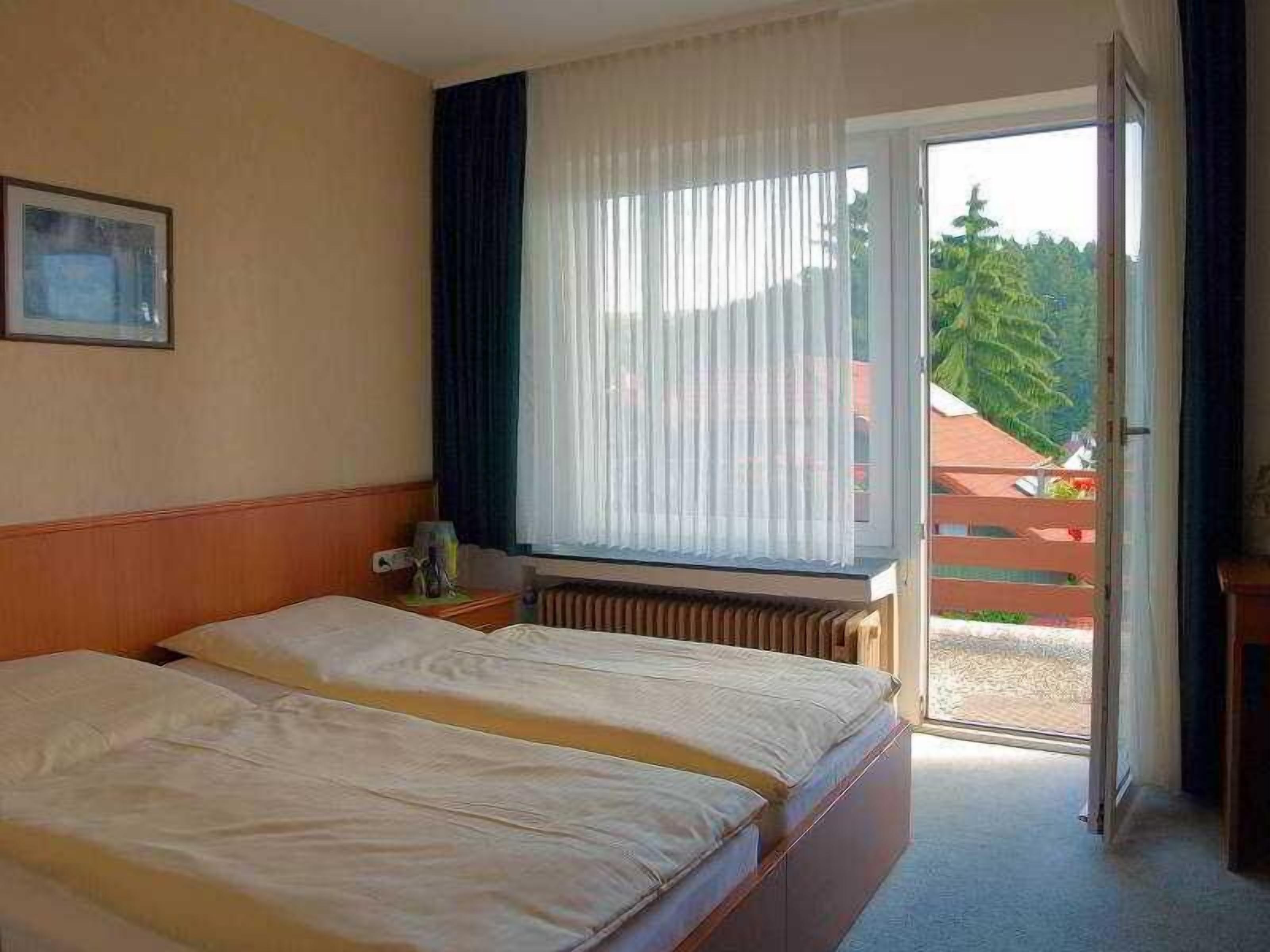 Desk, cribs (surcharge), rollaway beds (surcharge), WiFi (free)