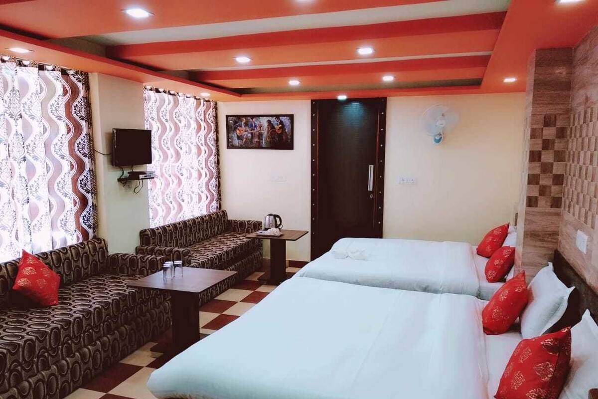 Rollaway beds, free WiFi