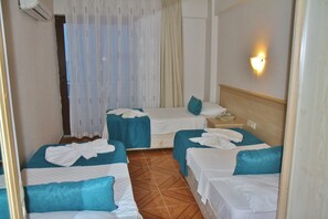 Habitación triple estándar | Caja de seguridad en la habitación