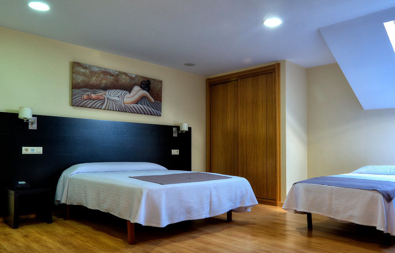 free cots/infant beds, free wifi, bed sheets