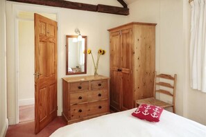 3 bedrooms, free cots/infant beds, free WiFi, bed sheets - Green Door - Rashleigh (Port Isaac)