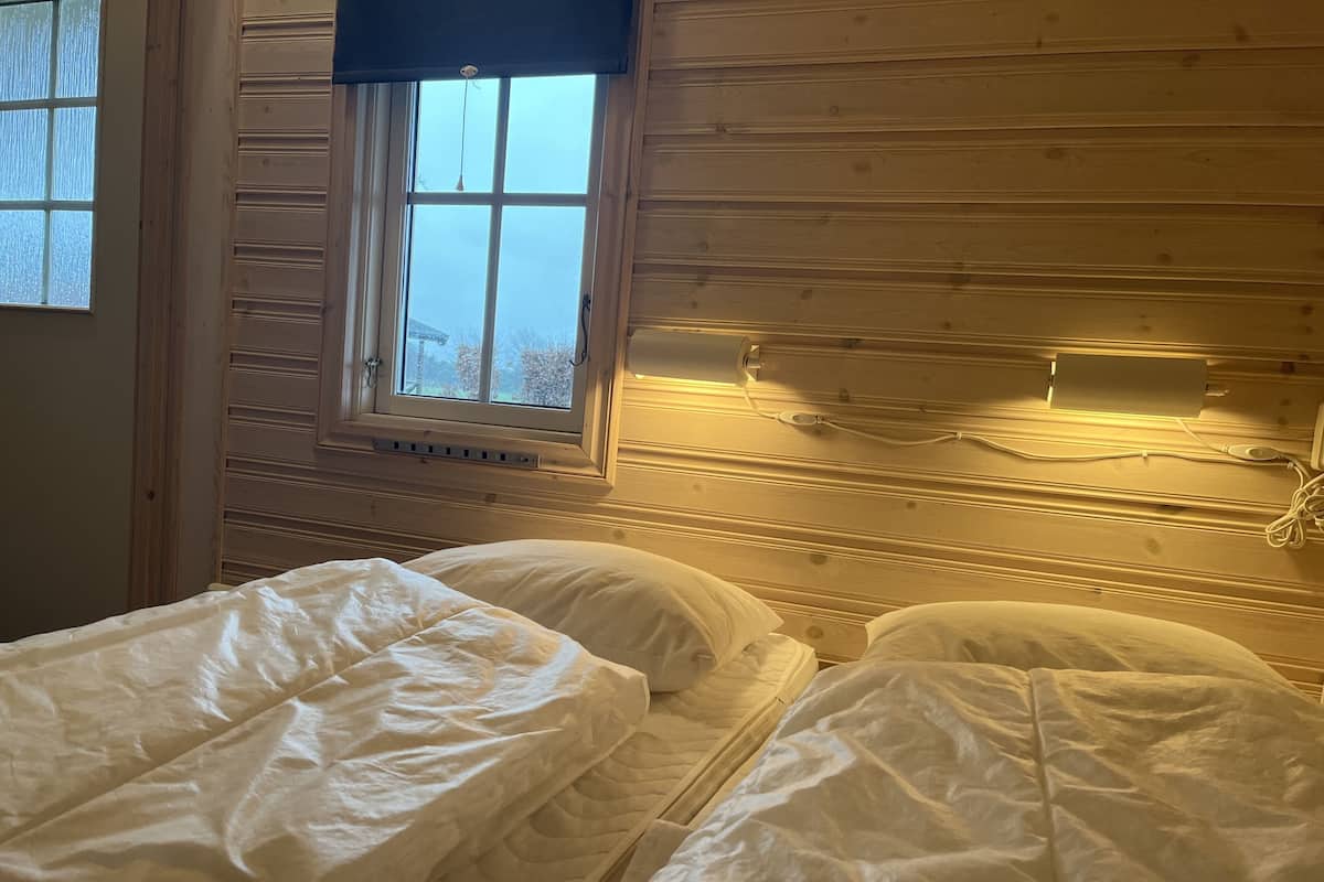 Perhemökki | 2 makuuhuonetta, silitysrauta/-lauta