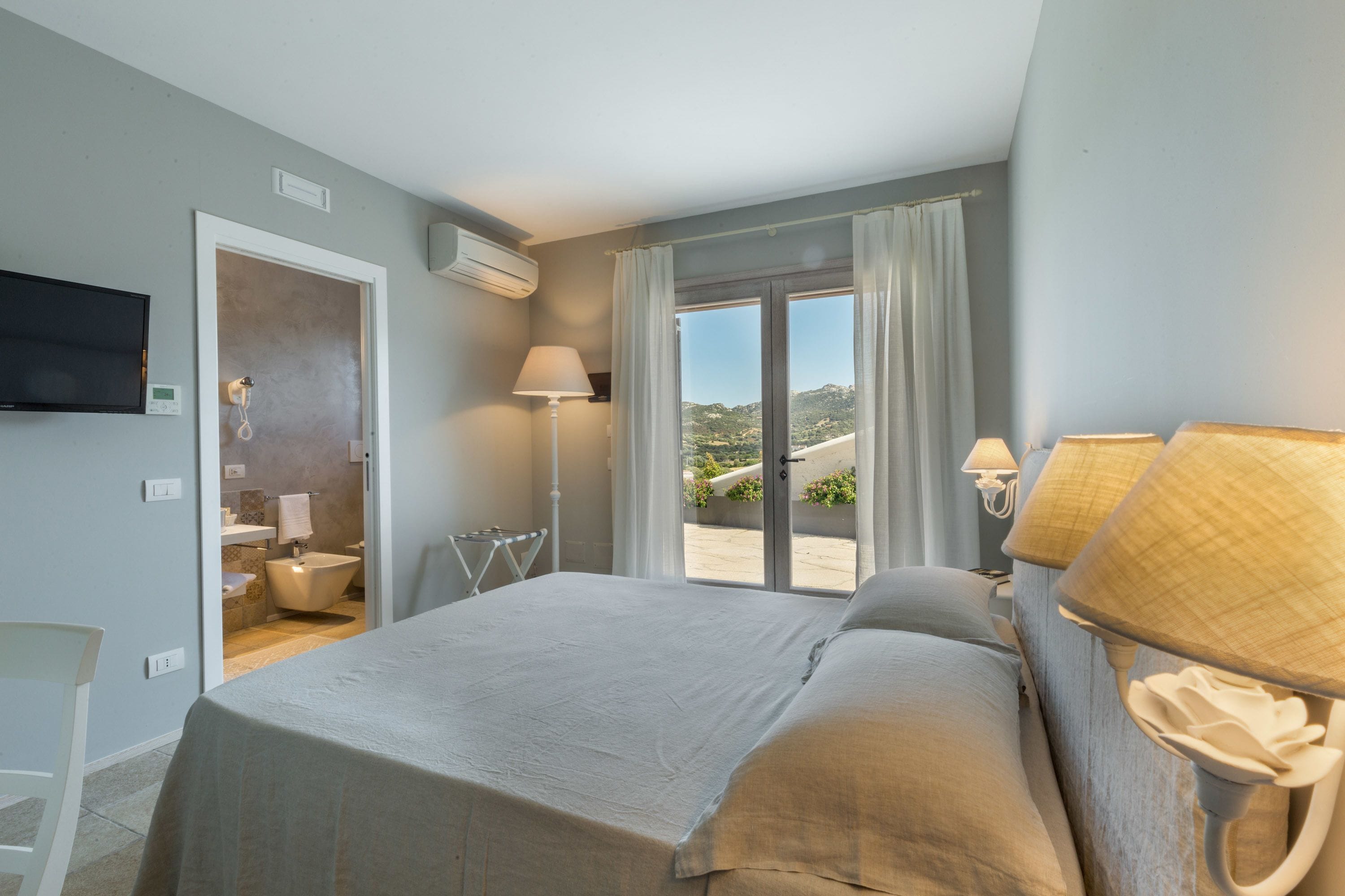 Photo - Tenuta Petra Bianca