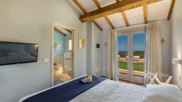 Deluxe-Doppelzimmer, Meerblick | Hochwertige Bettwaren, Zimmersafe, individuell dekoriert, Schreibtisch