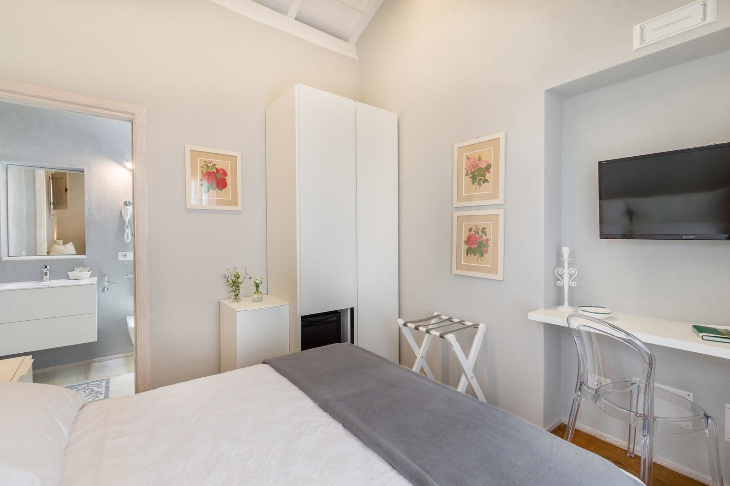 Photo - Tenuta Petra Bianca