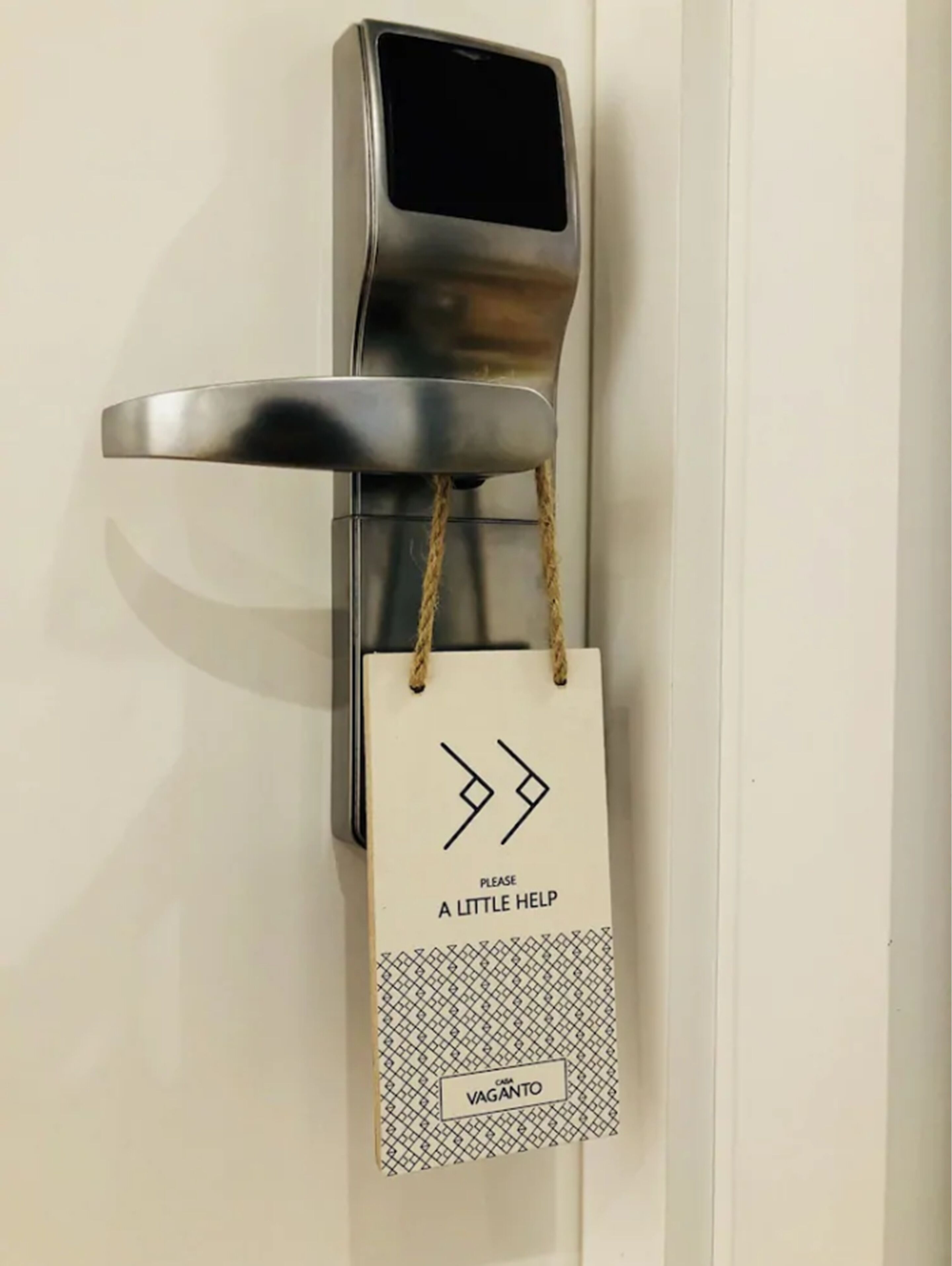 standard double room, 1 queen bed, non smoking | 1 bedroom, hypo-allergenic bedding, in-room safe, individually decorated