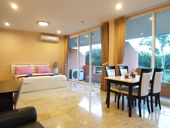 VIP Room | In-room dining - Khao Saming Paradise Resort (Khao Saming)