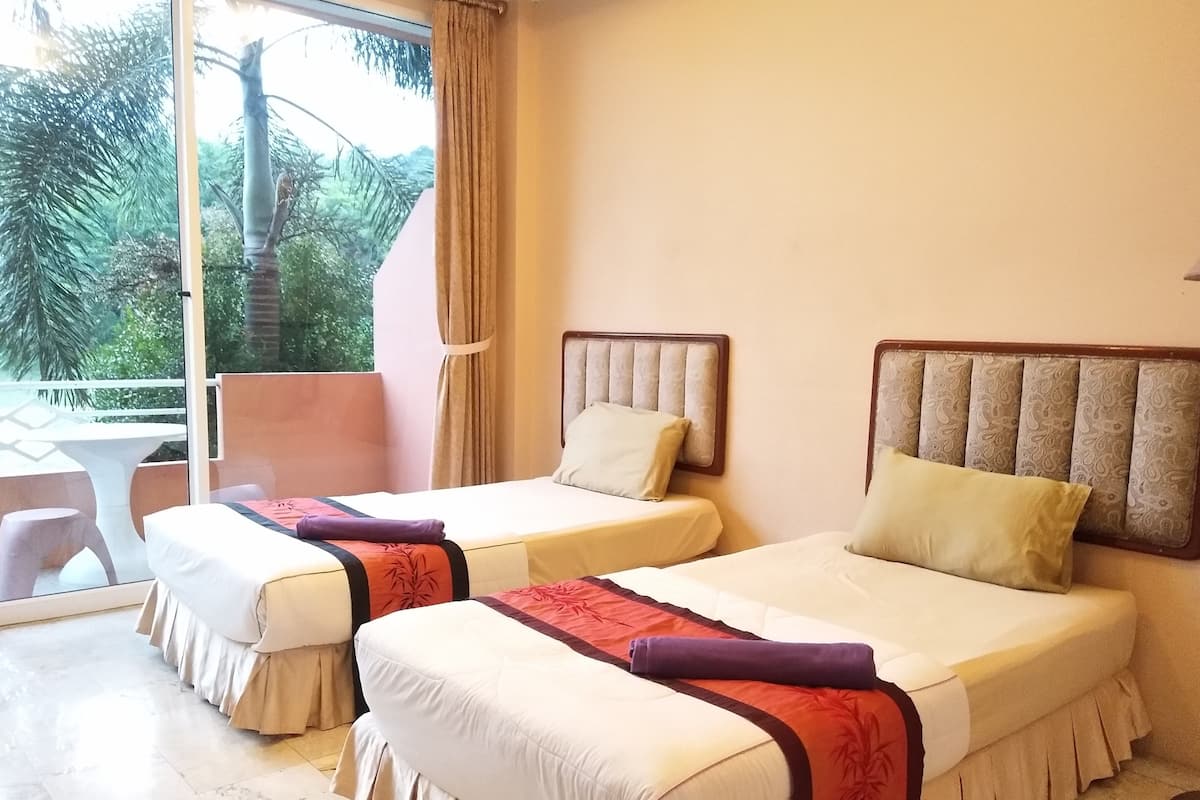 Superior Twin Room | Blackout drapes, rollaway beds, free WiFi