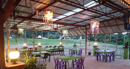 Khao Saming Paradise Resort