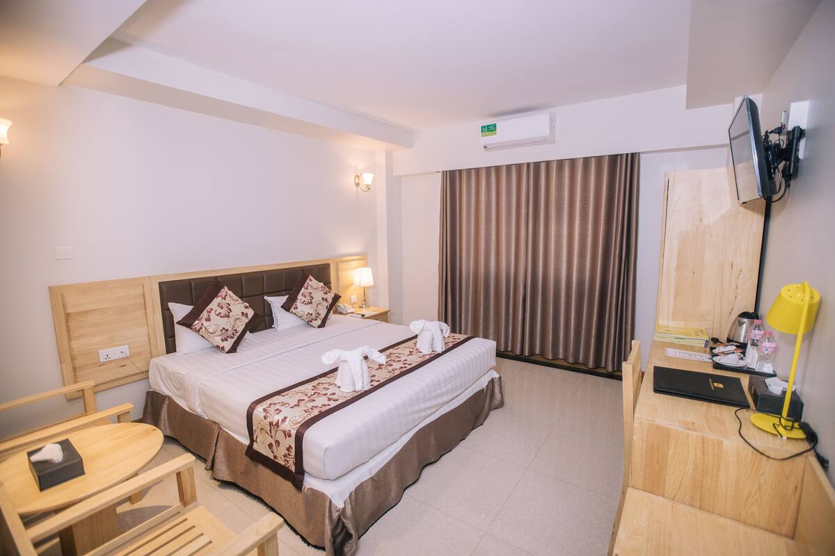 Chambre Double Supérieure | Minibar, décoration personnalisée, ameublement personnalisé, bureau