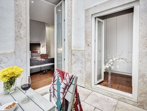 Superior Apartment, 1 Bedroom, Kitchenette, City View | Exterior - Canaan Apartments Lisbon Combro 77 (Lisbon)