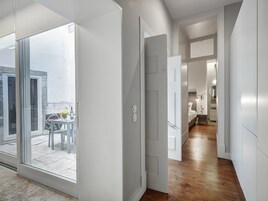 高级公寓, 1 间卧室, 简易厨房, 城市景观 | 隔音、熨斗/熨衣板、免费 WiFi、床单