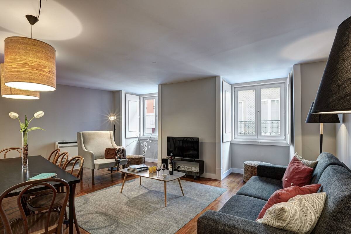 Superior Apartment, 2 Bedrooms, 2 Bathrooms, City View | Living area | Flat-screen TV
