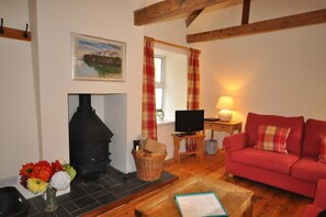 Casa de campo, 2 habitaciones | Sala de estar | Televisión de pantalla plana, reproductor de DVD y estación para iPod 