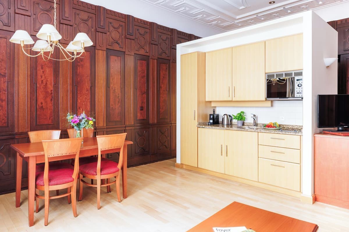 comfort apartment, 1 bedroom | private kitchen | fridge, microwave, stovetop, coffee/tea maker