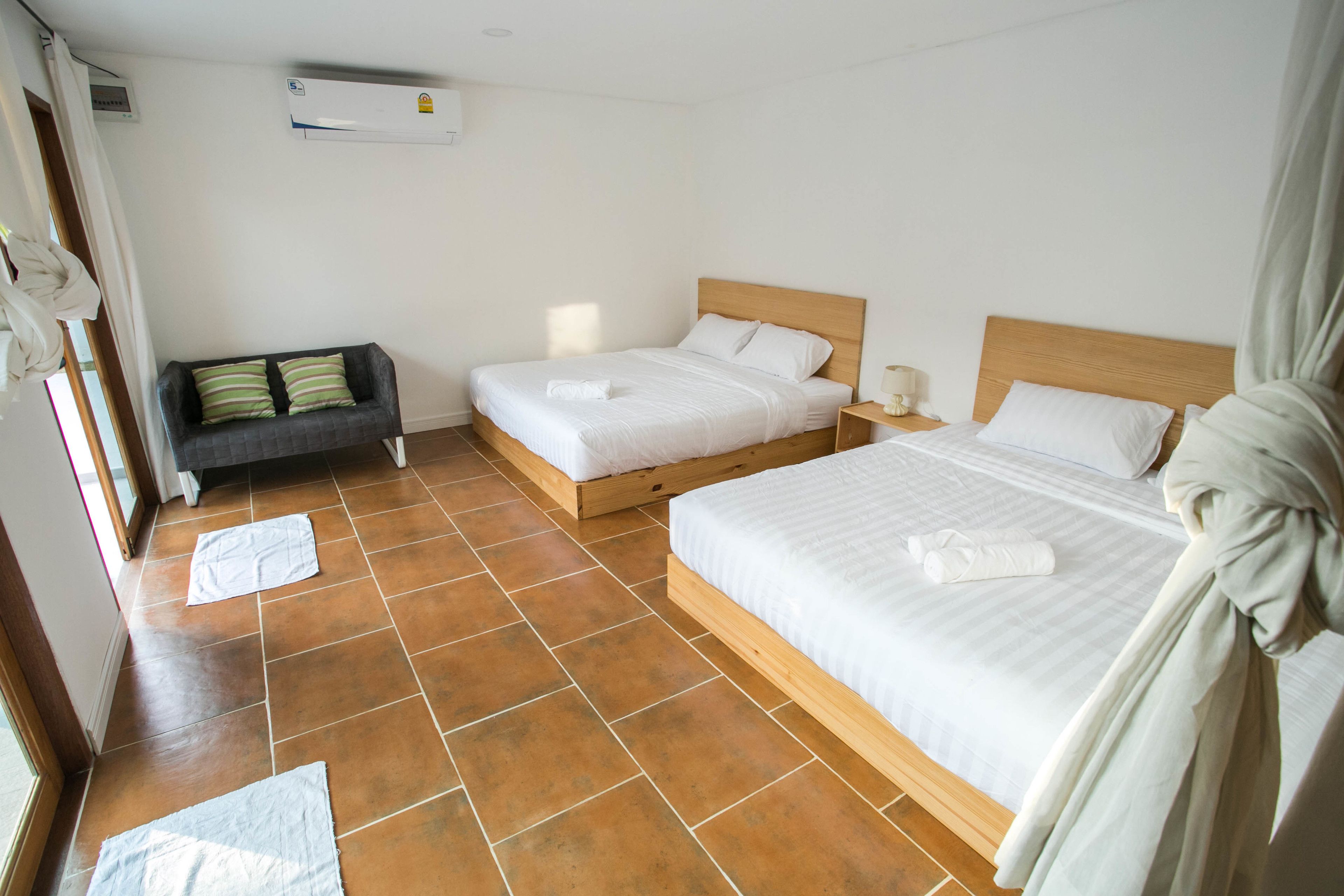 1 quarto, escrivaninha, Wi-Fi de cortesia, roupa de cama