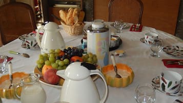 Alimentos y bebidas