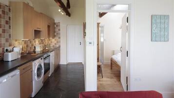 Cottage, 1 Bedroom | Private kitchen | Fridge, microwave, oven, stovetop