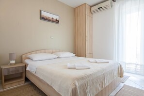 Caja de seguridad en la habitación, wifi gratis y ropa de cama 
