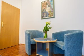 Studio, 1 lit double, vue jardin