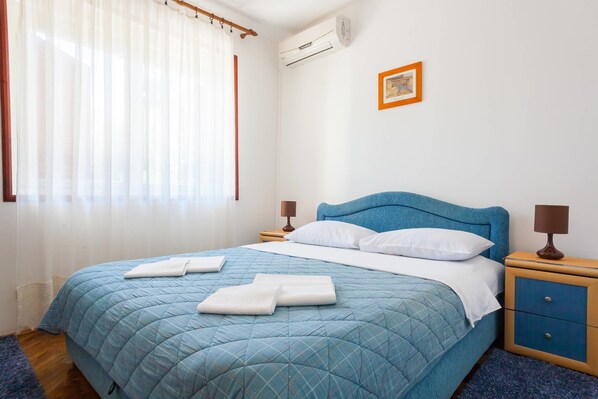 Chambre Double Économique, 1 lit double, côté jardin