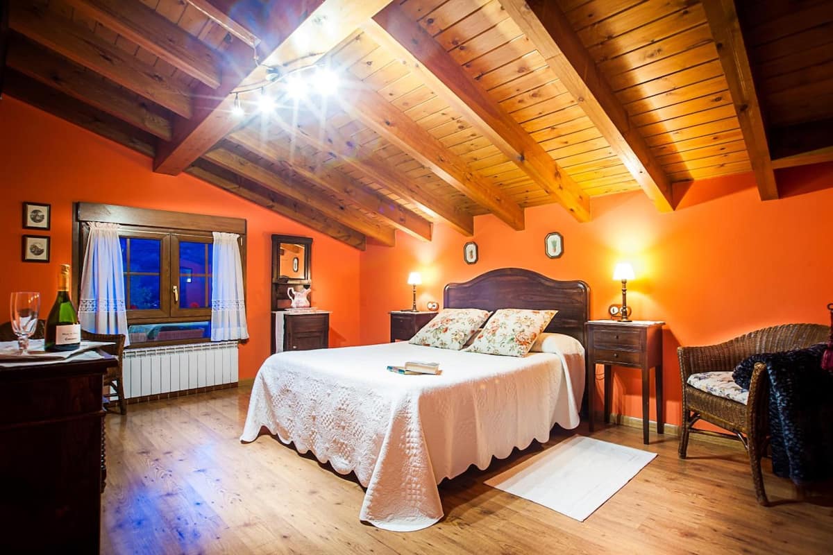 Superior Double Room | Desk, free WiFi, bed sheets