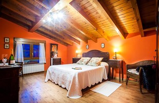 Habitación doble superior | Escritorio, wifi gratis, ropa de cama