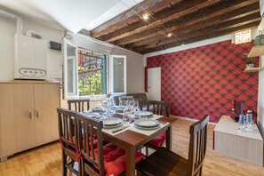 Apartment, 2 Bedrooms | Living area - Do Pozzi (Venice)