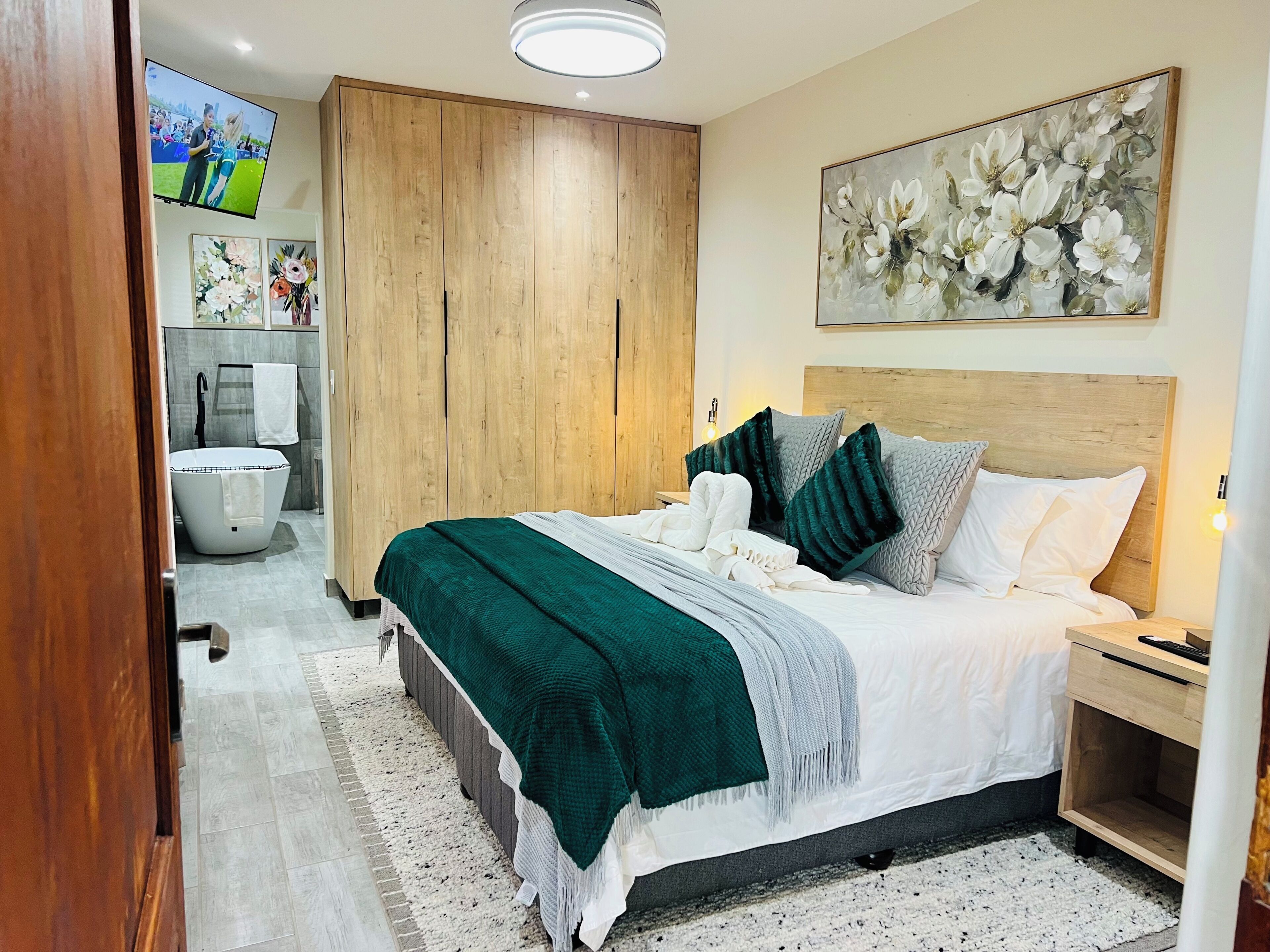 Honeymoon Suite