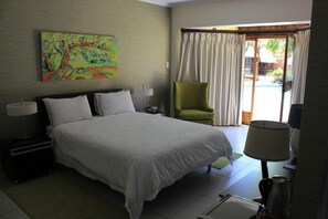 In-room safe, free WiFi - Royal Sable B&B (Boksburg)