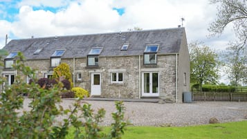 Cottage (Ash) | Garden view