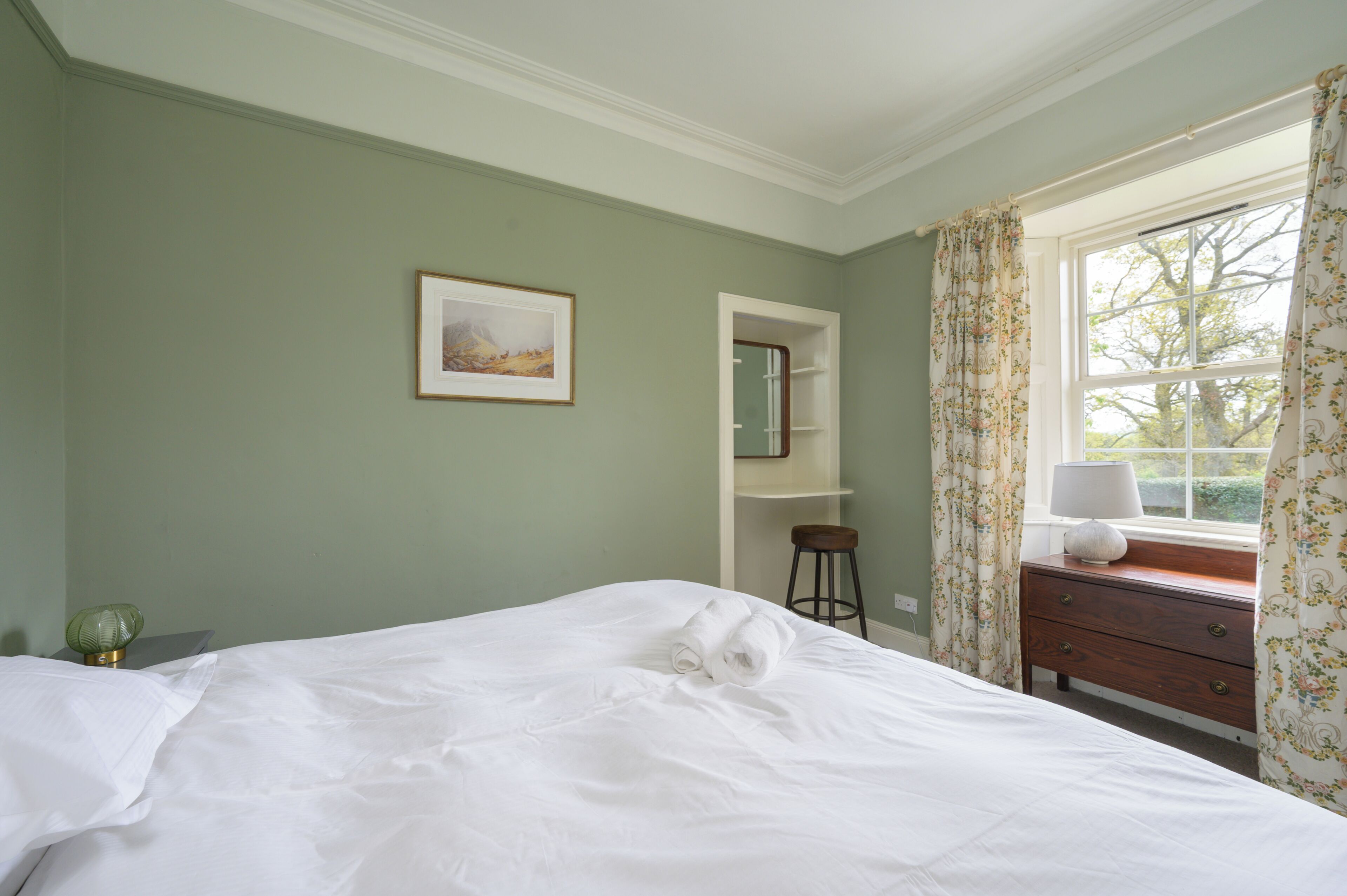 Cottage (Yew Tree)