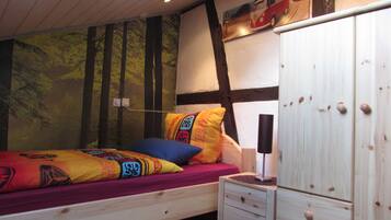 Huis, 3 slaapkamers, veranda (incl. end cleaning fee €50) | Kamervoorziening