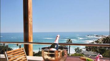 Glen Beach Villa 2 | Terrace/patio