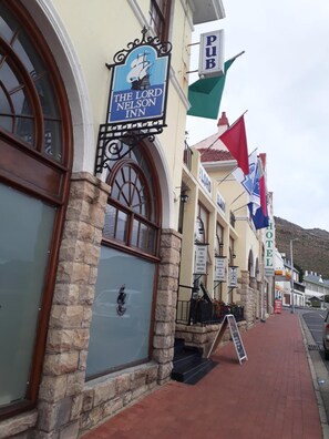 Exterior - The Lord Nelson Hotel (Cape Town)