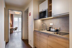 Apartemen, 1 kamar tidur | Dapur kecil pribadi | Ketel listrik, pemanggang roti, dan kursi makan untuk bayi