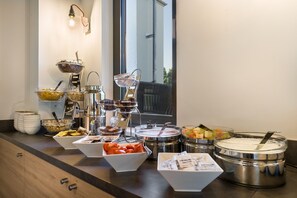 Frukost att ta med varje dag mot avgift