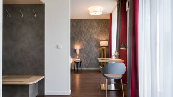 Standard Apartment (2) | In-room safe, soundproofing, free WiFi, bed sheets