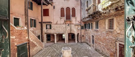 Apartamento, 3 quartos | Vista para o pátio