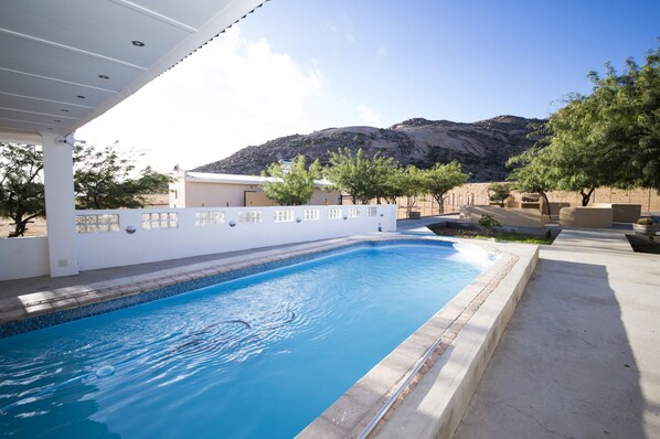 Outdoor pool - Namakwa Guest Farm (Nama Khoi)