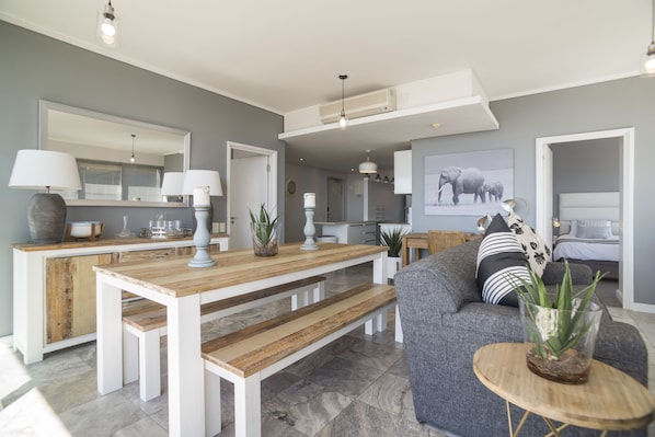 Signature Suite, 2 Bedrooms, Balcony, Harbour View
